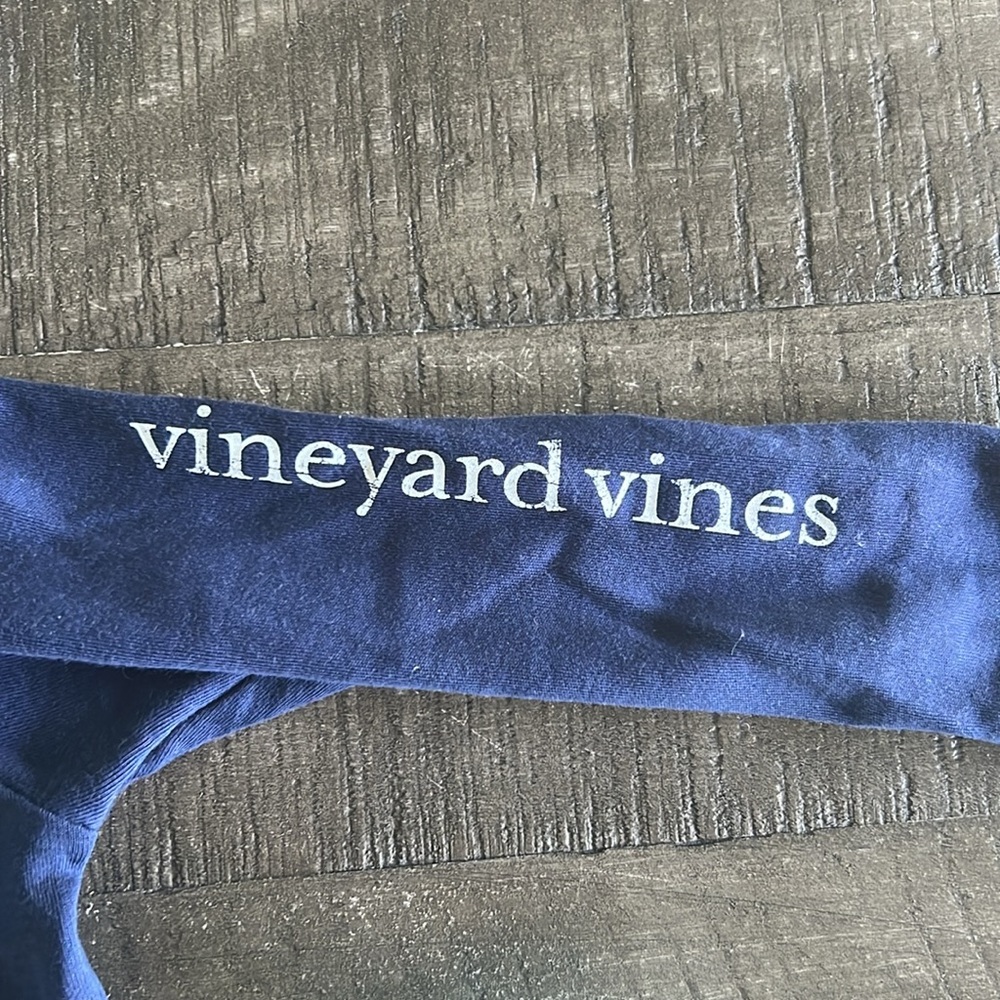 Vineyard Vines Longsleeve Navy Whale Logo Onesie - Picture 4 of 6